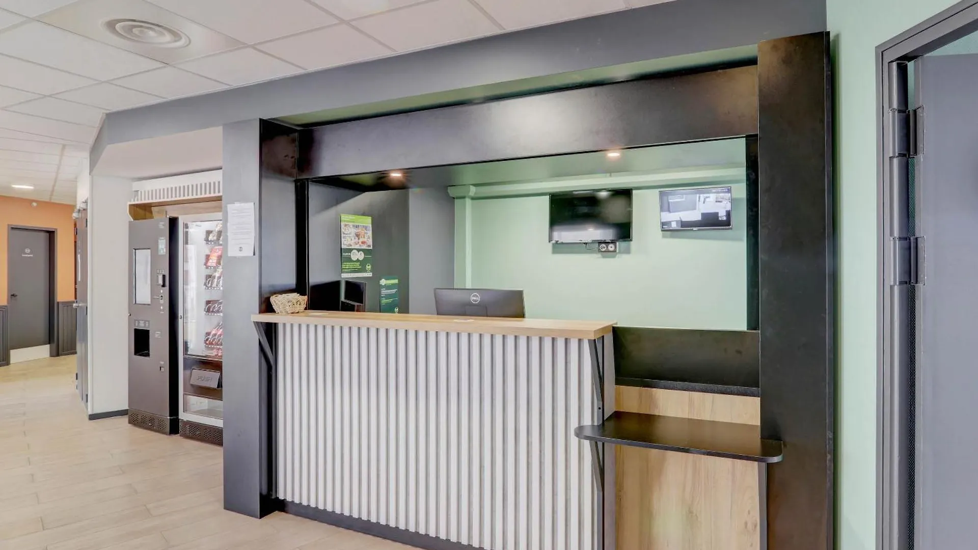 B&B Hotel Montlucon Centre 2*,  Γαλλία